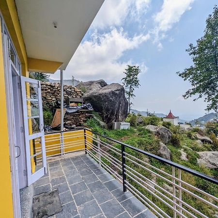 Young Monk Hostel & Cafe Dharamkot МакЛеод Ганж Екстериор снимка