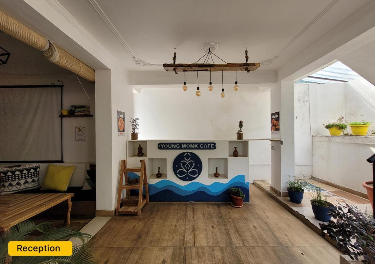 Young Monk Hostel & Cafe Dharamkot МакЛеод Ганж Екстериор снимка